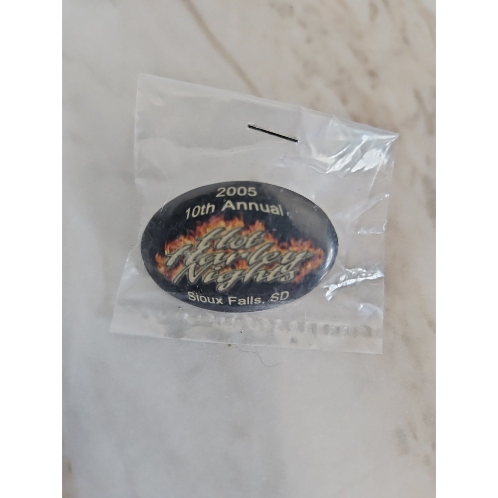 2005 10TH ANNUAL HOT HARLEY NIGHTS Sioux Falls, SD BIKER MOTORCYCLE PIN